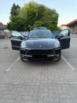 Porsche Macan - - - Porsche aus 2018