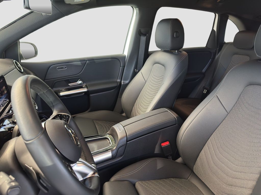 Fahrzeugabbildung Mercedes-Benz B 200 SpurH*AUT*LM*Teilled.