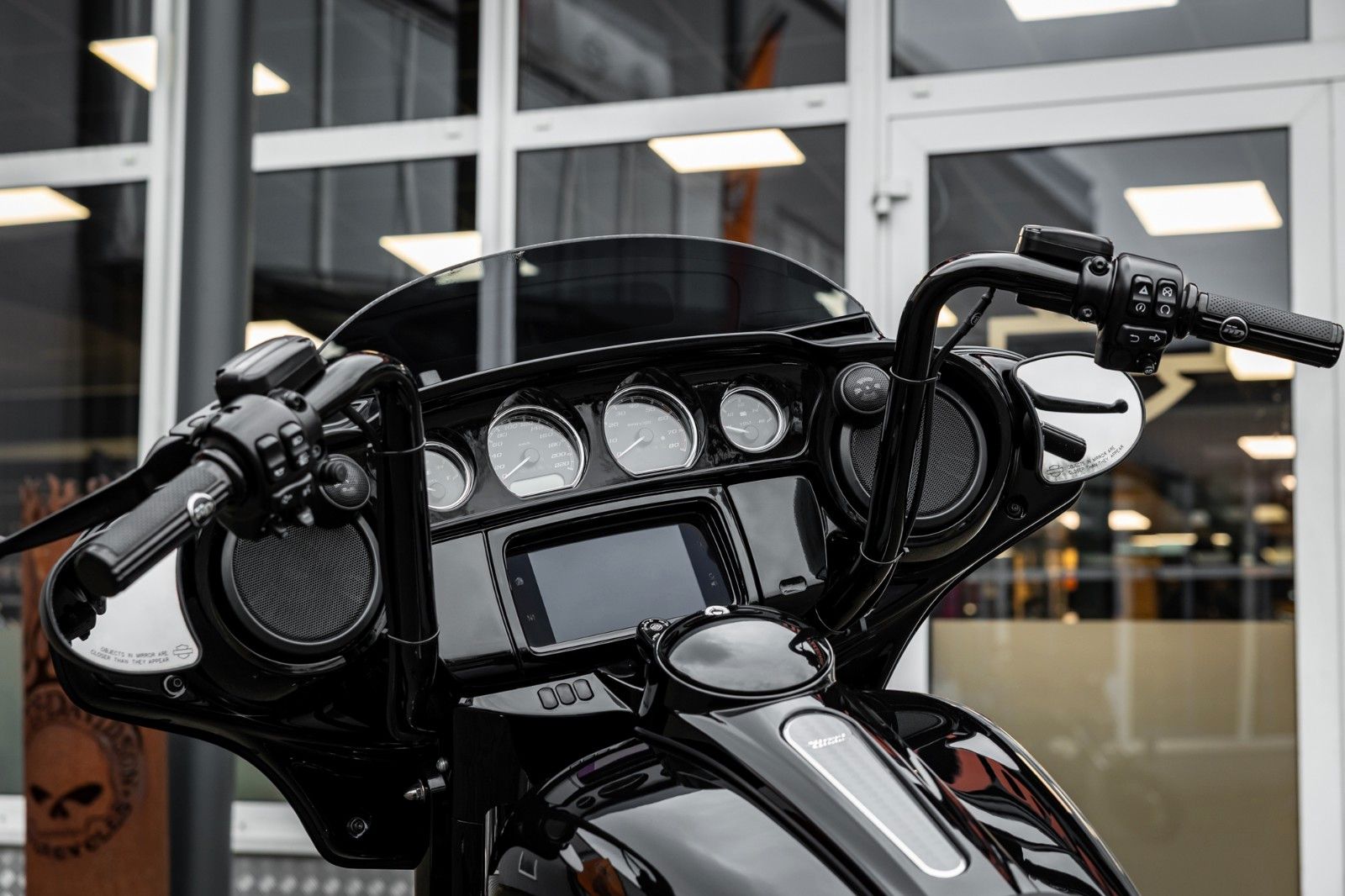 Fahrzeugabbildung Harley-Davidson FLHXS Street Glide 114 cui - Jekill & Hyde -