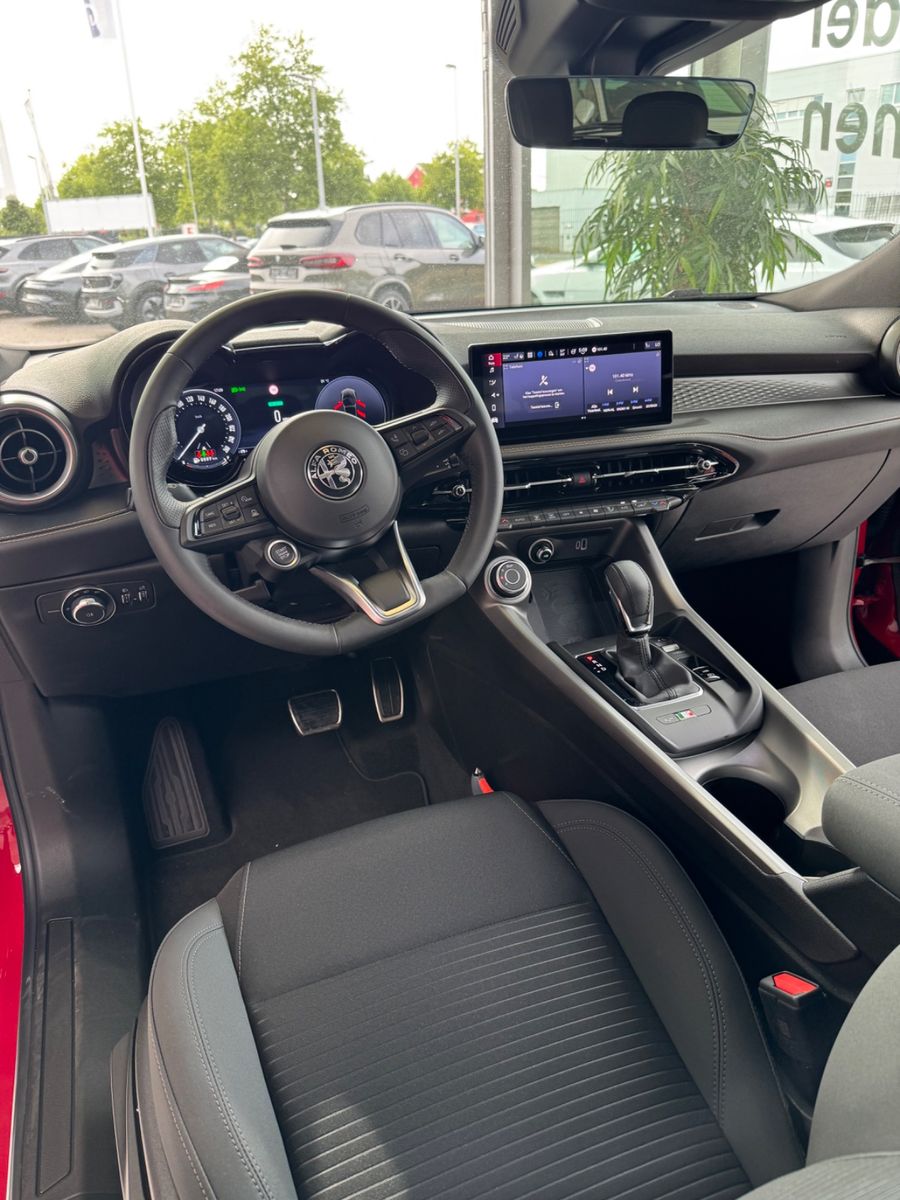Fahrzeugabbildung Alfa Romeo Tonale Sprint/Sofort verfügbar