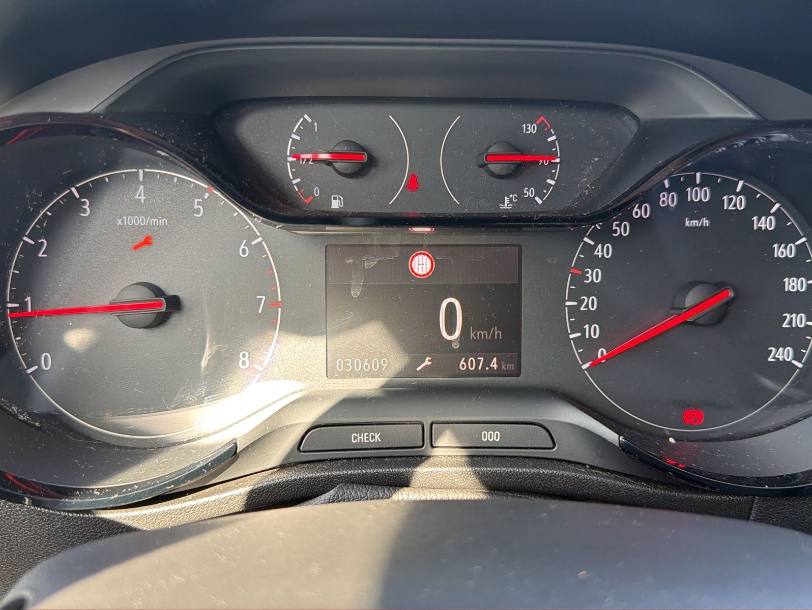 Fahrzeugabbildung Opel Crossland X Edition - 61 kW - Tempomat