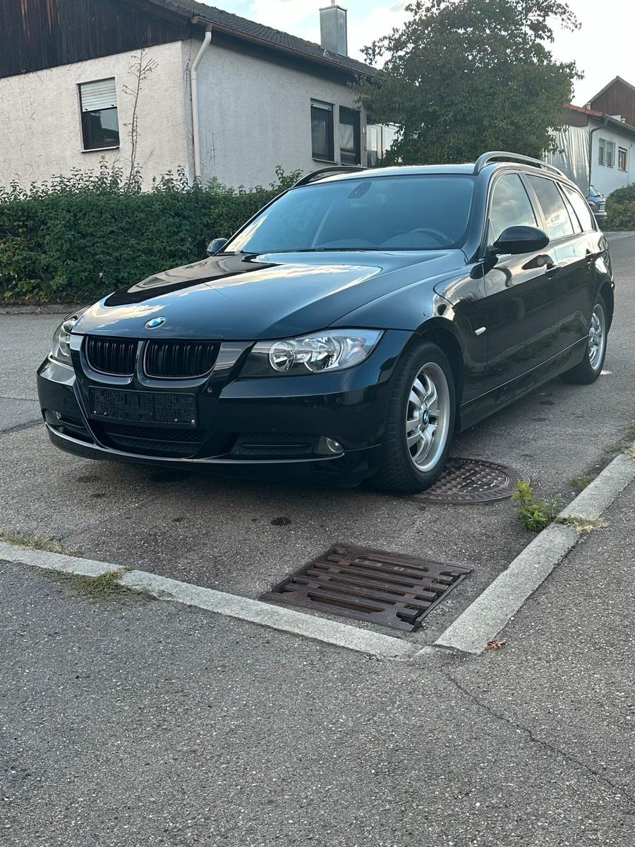 BMW 318, 2007