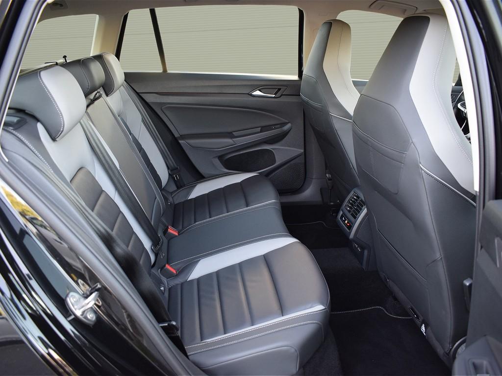 Volkswagen Golf VIII Variant TDI 2.0 DSG *Style*Matrix*ACC*, миниатюра 6