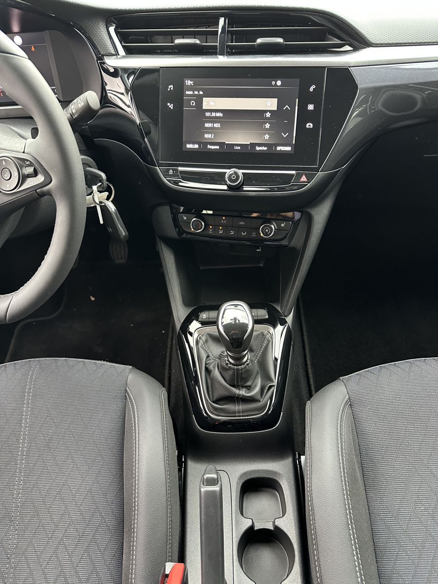 Fahrzeugabbildung Opel Corsa 1.2 5-Türer Elegance LED+DAB+SHZ+EPH+TEMP