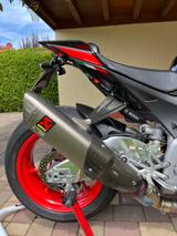 Aprilia Tuono V4 1100 Factory *Akrapovic - APRILIA TUONO V4