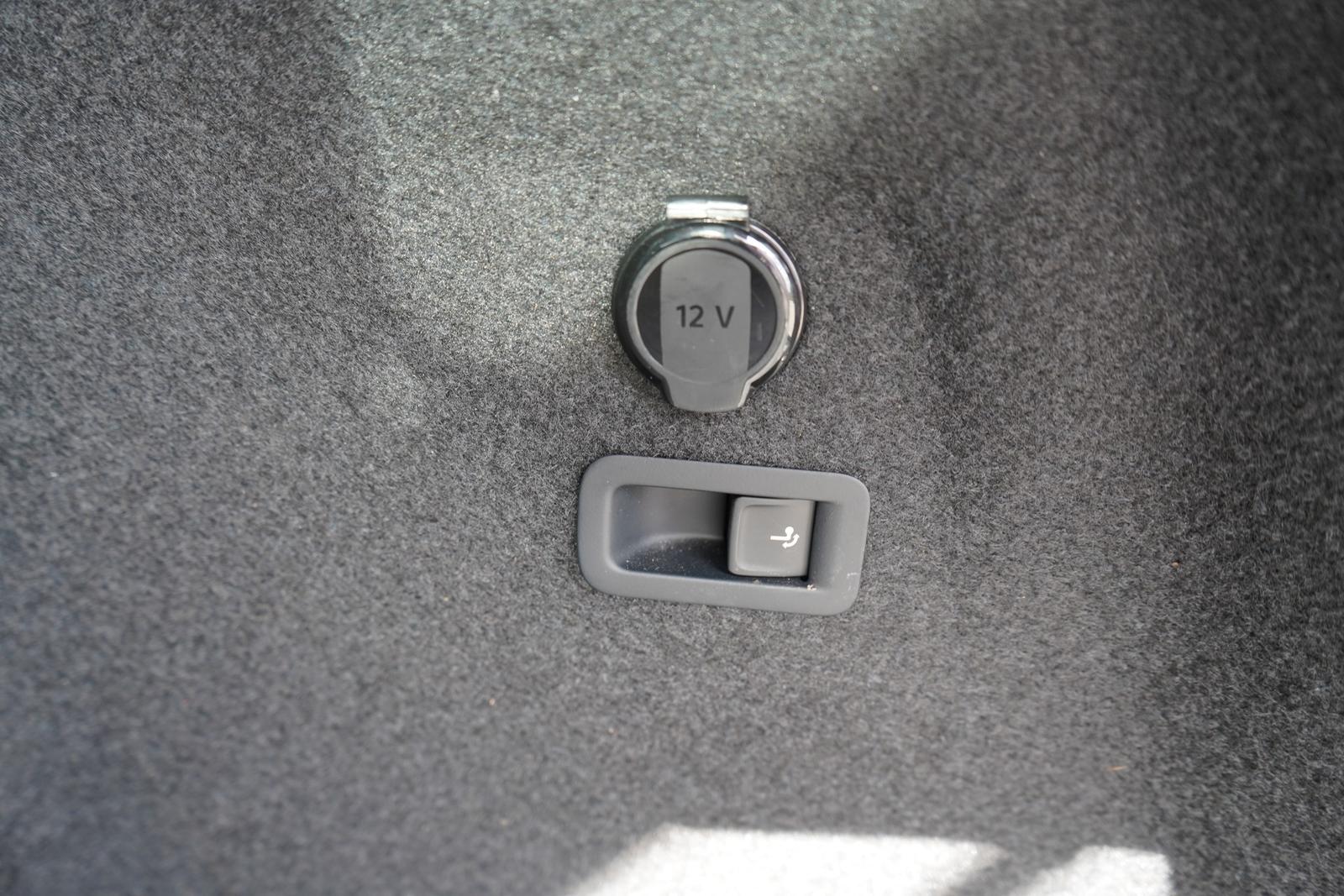 Volkswagen Golf VIII Variant Life eTSI LED Navi App-Connect