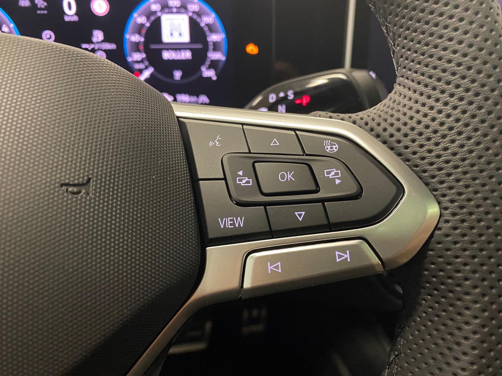 Fahrzeugabbildung Volkswagen Passat Variant 1.5 TSI eHybrid DCC R-Line