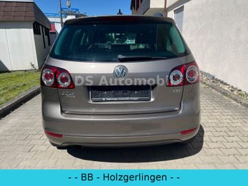 Volkswagen Golf - 6