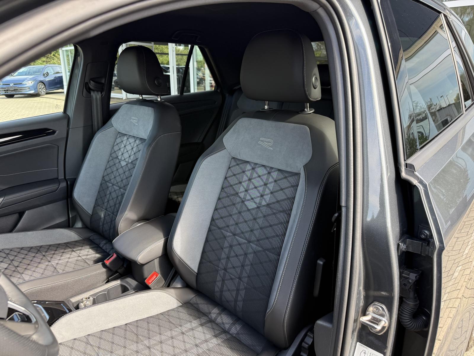 Volkswagen T-Roc R-Line,18-Zoll,IQ-Drive,R.Kam,Kessy,Side., миниатюра 18