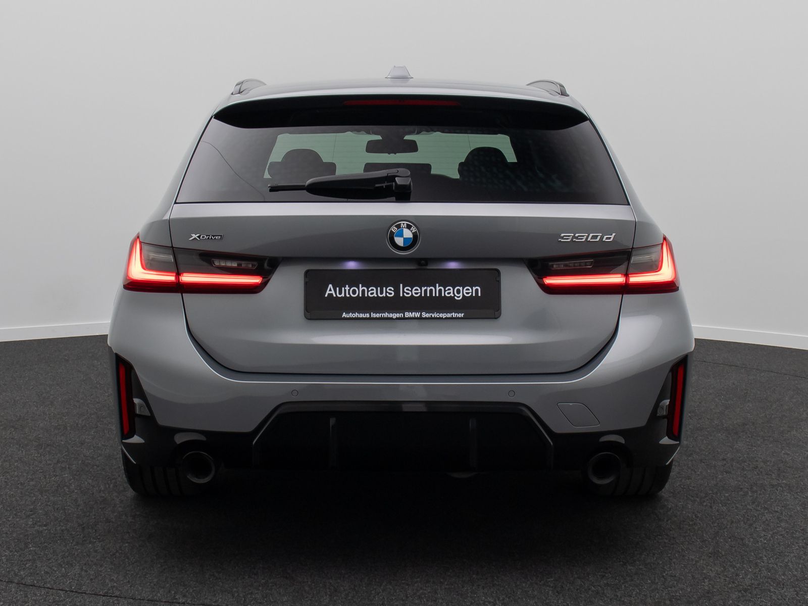 Fahrzeugabbildung BMW 330d xD M Sport ACC Kamera H/K Panorama HUD 19"