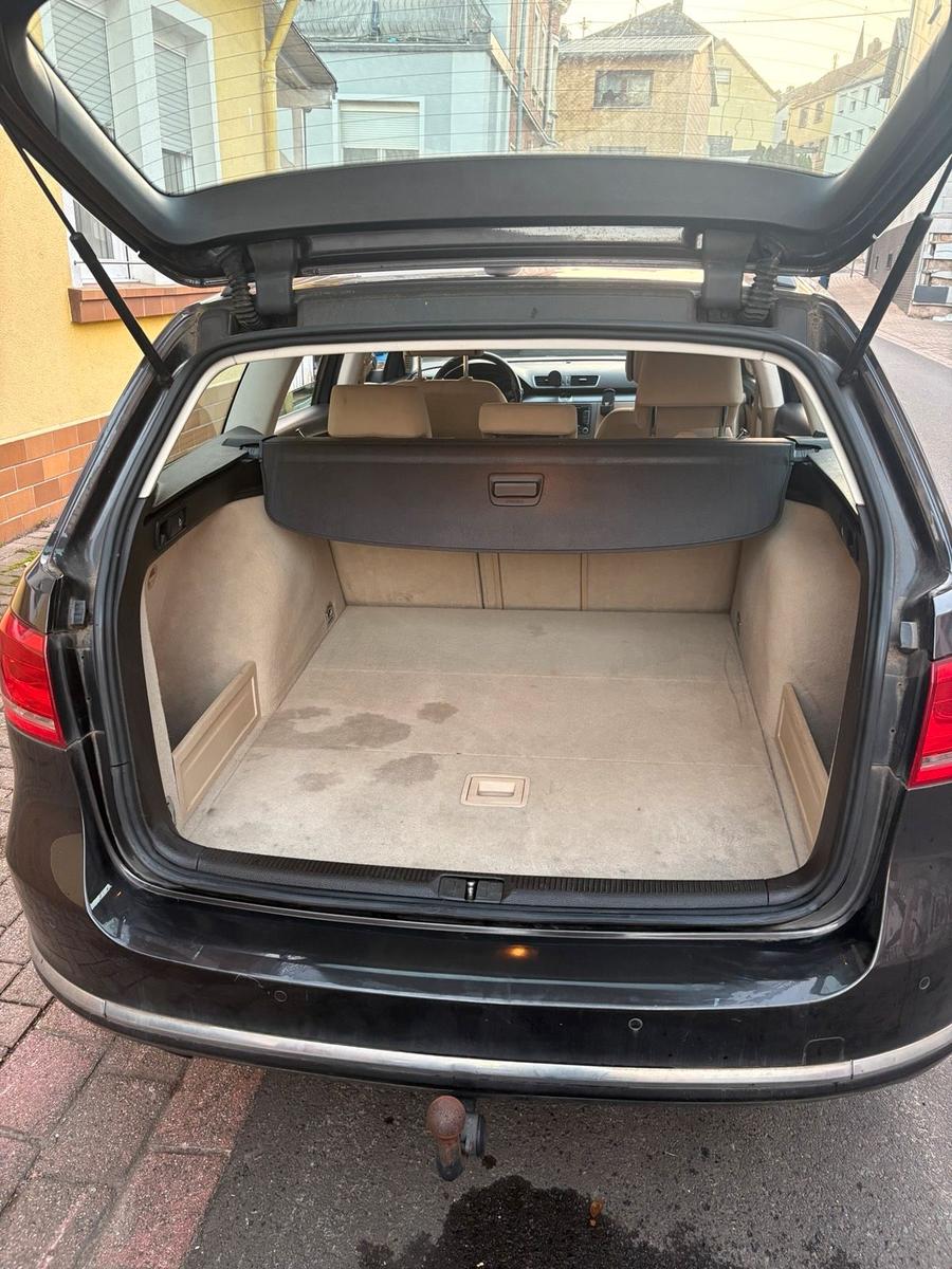 Volkswagen Passat 2010 — photo 12