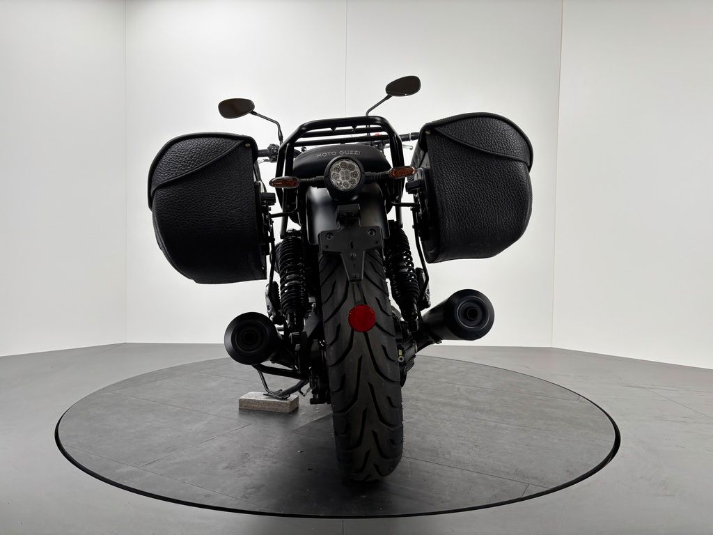 Fahrzeugabbildung Moto Guzzi V7 IV STONE *LEDERTASCHEN *NEUWERTIG