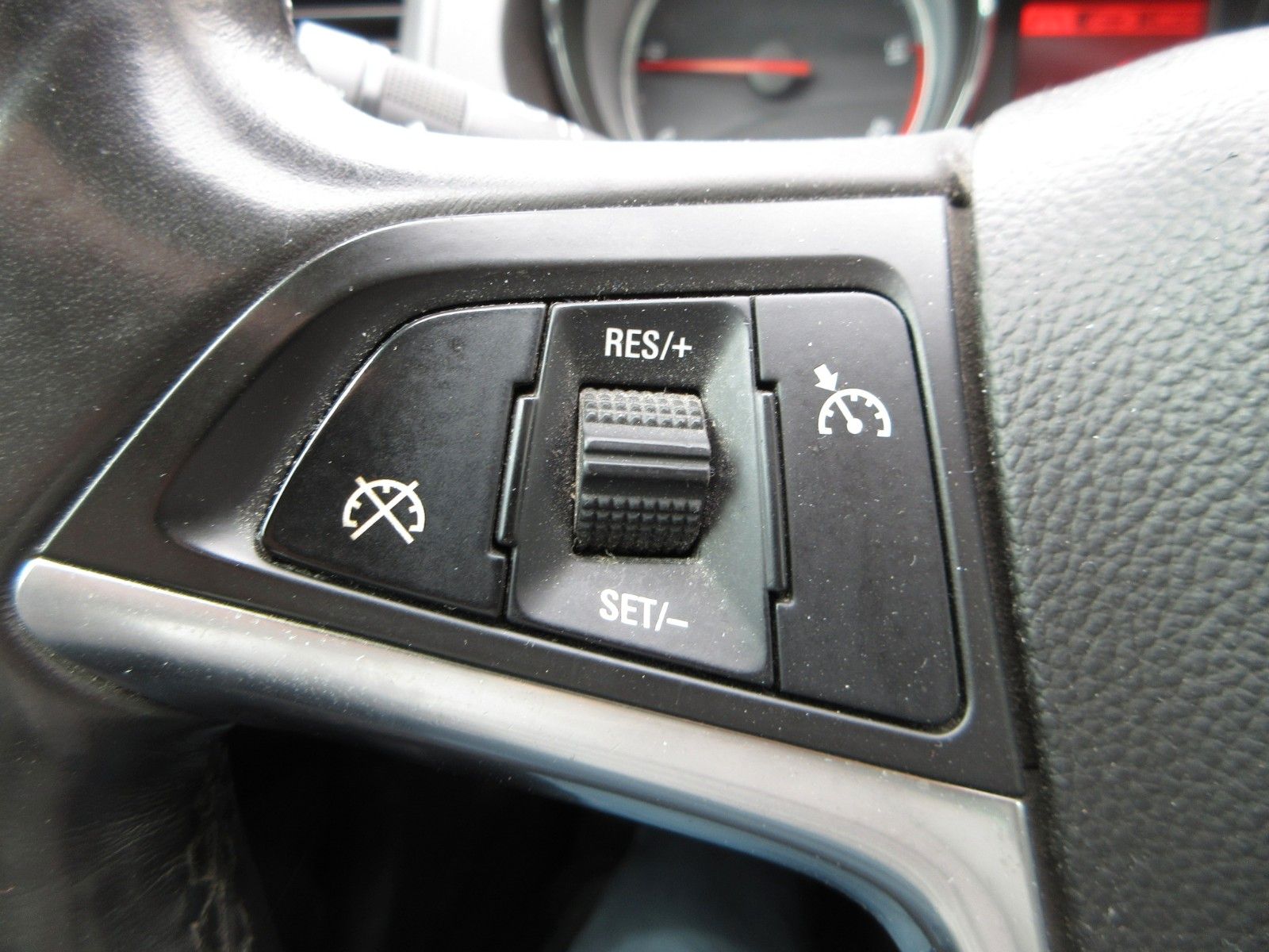 Fahrzeugabbildung Opel Insignia A ST 2.0CDTI Innovatio LED/NAVI/PDC/AHK