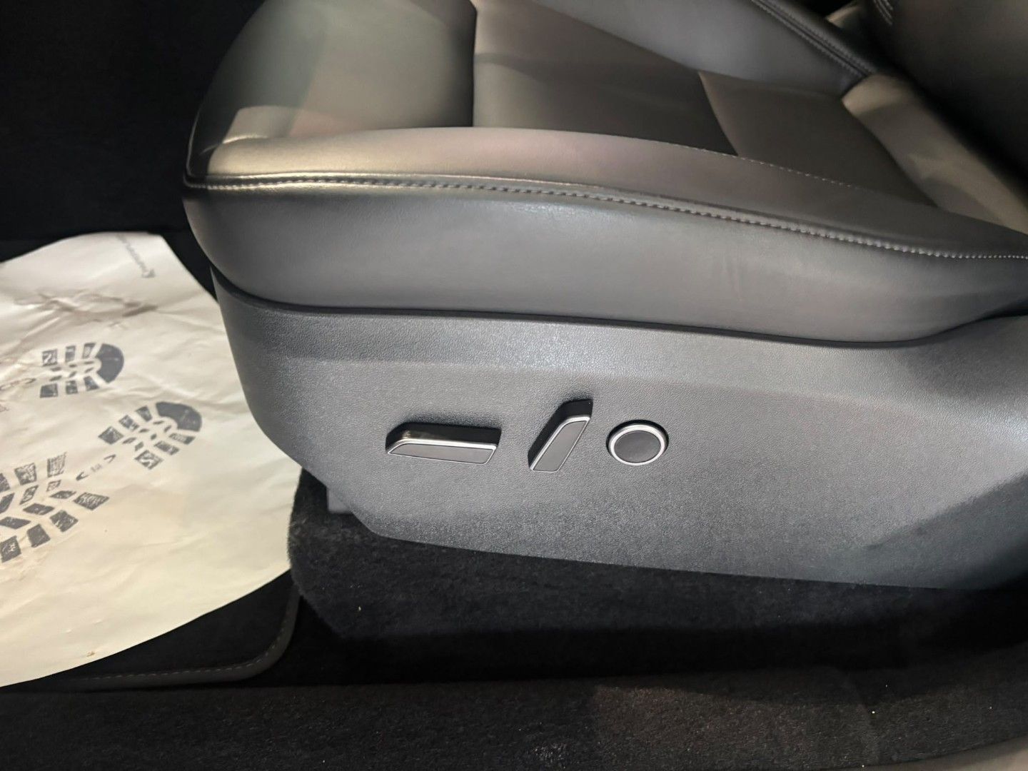 Tesla Model Y RWD foto 14