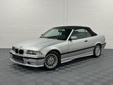BMW 320i Cabrio | M-Paket | 1. Hand | BMW S-Heft - BMW aus 2000: Cabrio