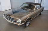 Ford Mustang Cabrio 64 1/2 mit 4,3 V8 E-Verdeck