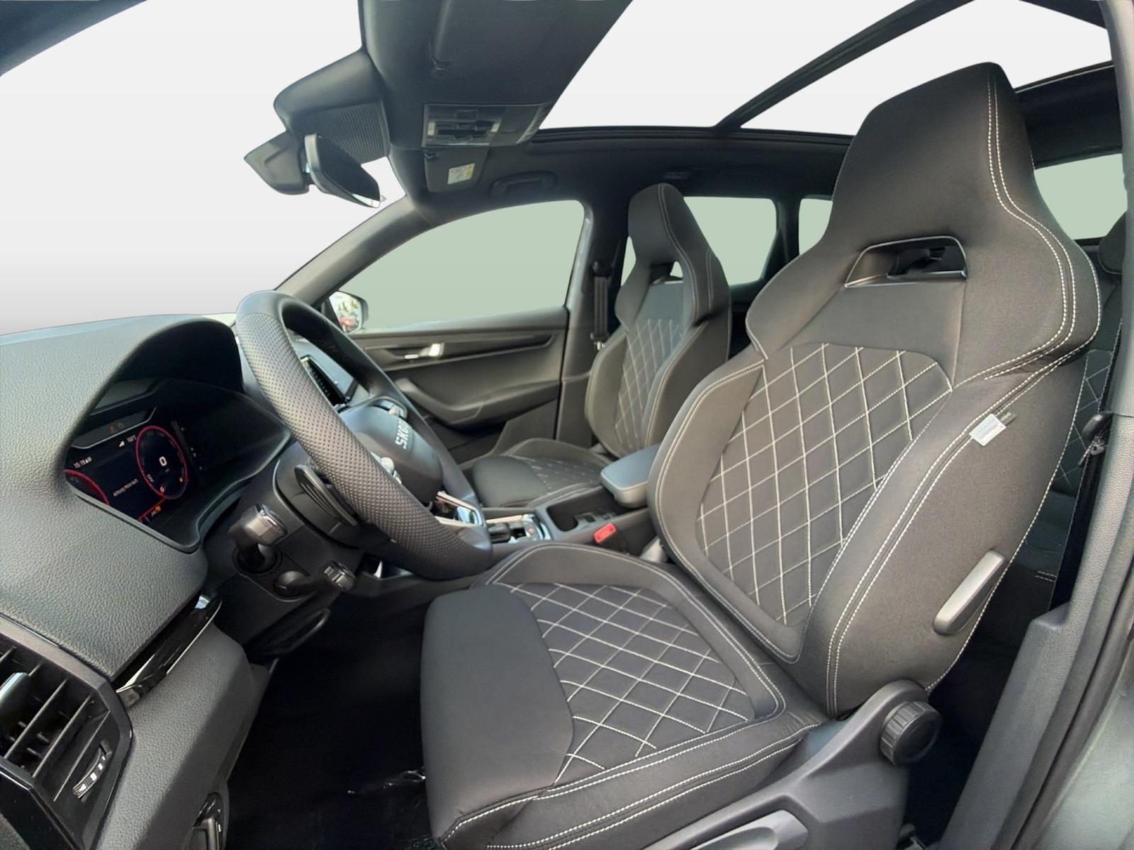 Skoda Karoq 2.0 TDI 4x4 Sportline Matrix AHK Pano SD