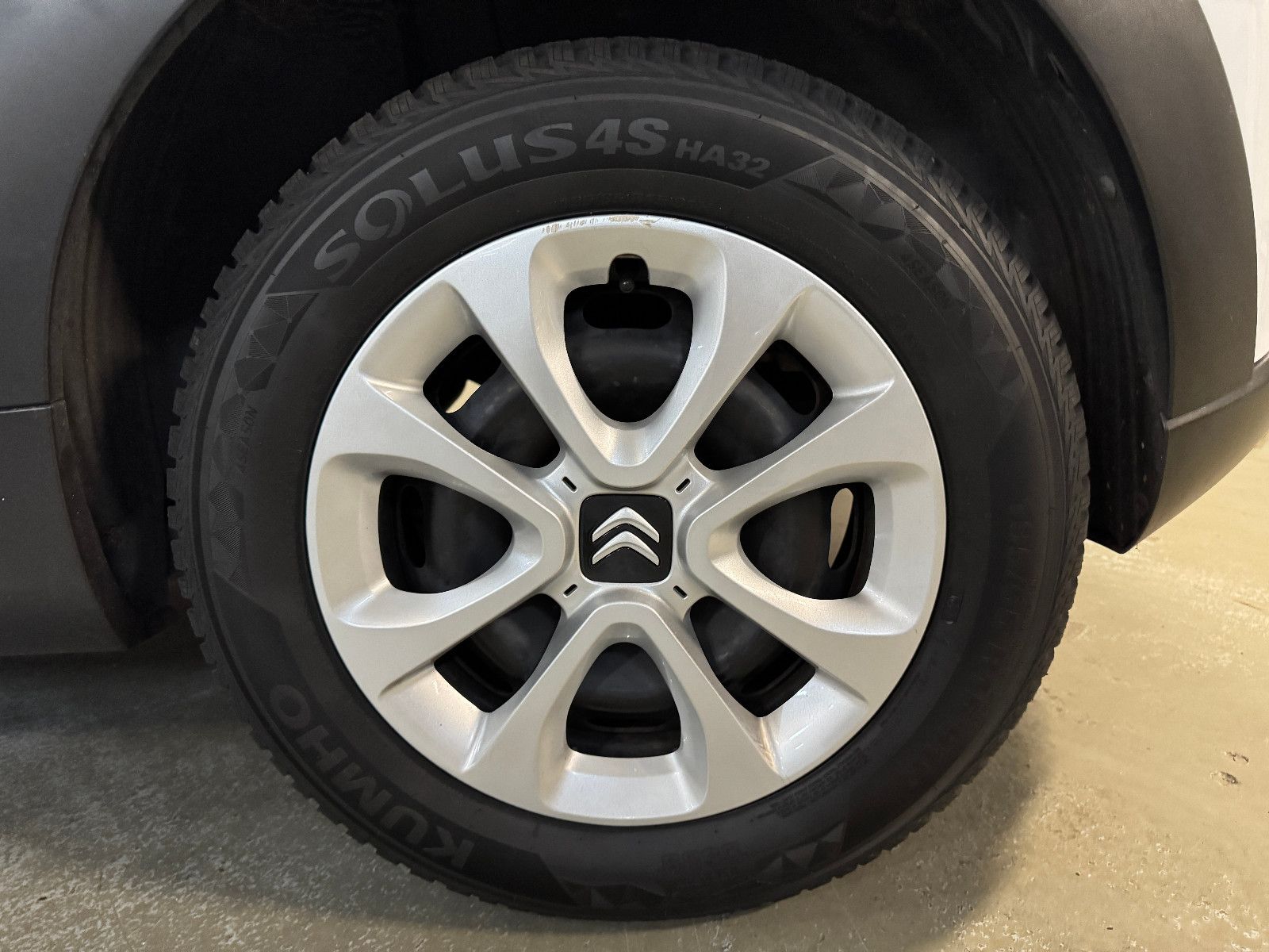 Fahrzeugabbildung Citroën C3 1.6 HDI FEEL COLOR STYLE PAKET NAVI LED VOLL