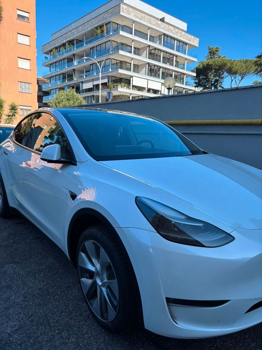 TESLA Tesla Model Y Long Range AWD