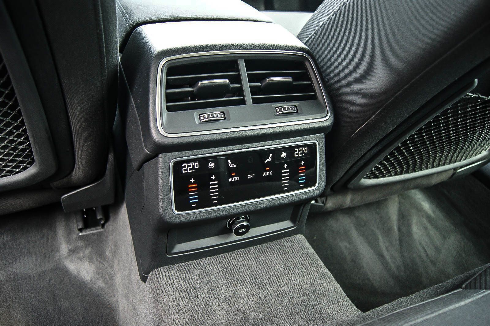 Fahrzeugabbildung Audi A6 Avant 35 TDI S-tronic NAVIGATION VIRTUAL LED