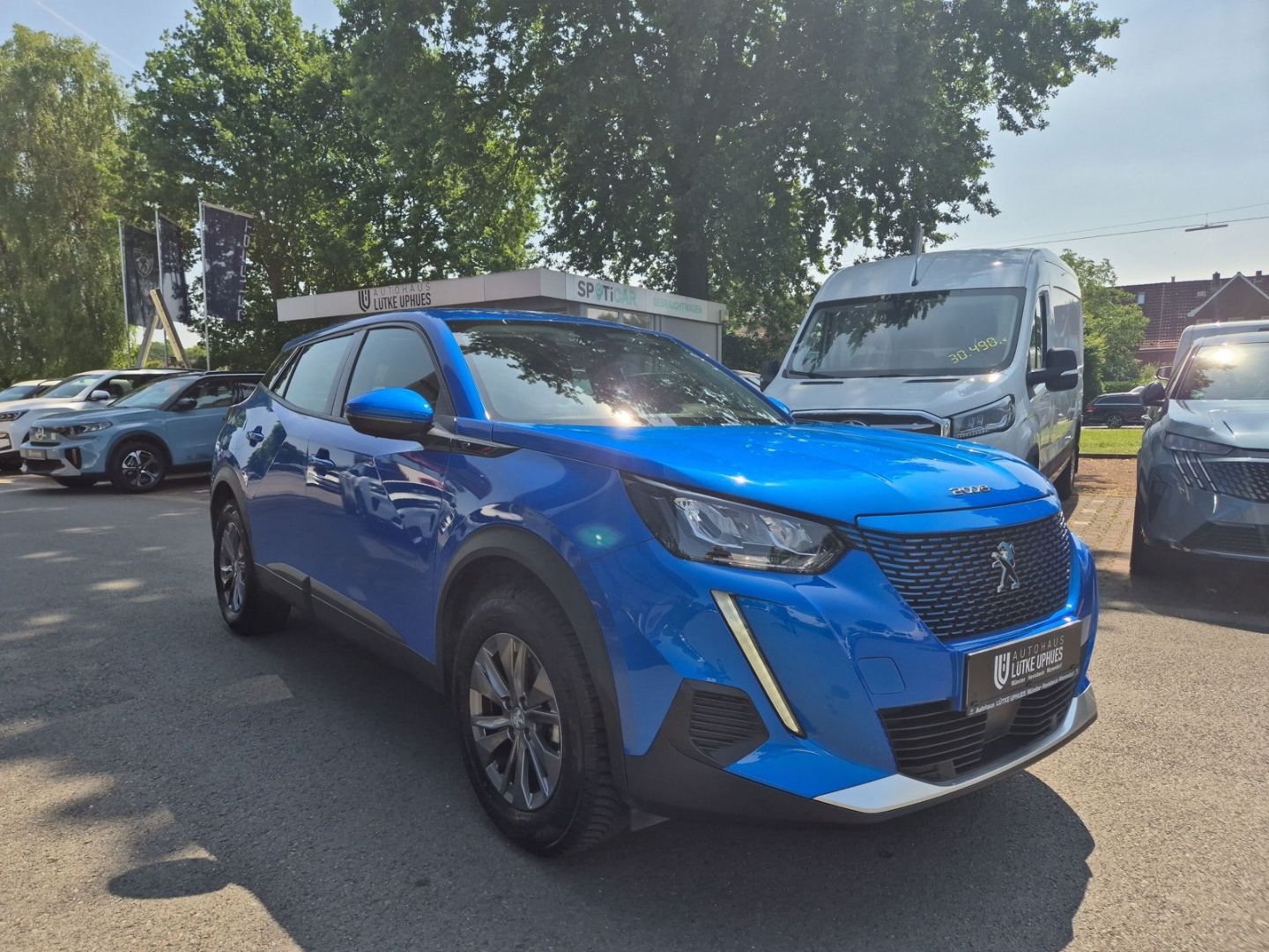 Fahrzeugabbildung Peugeot 2008 Active Elektro 136 LED CarPlay SHZ. Temp.
