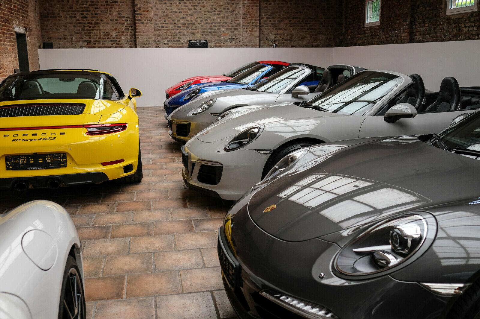 showroom-image-bottom