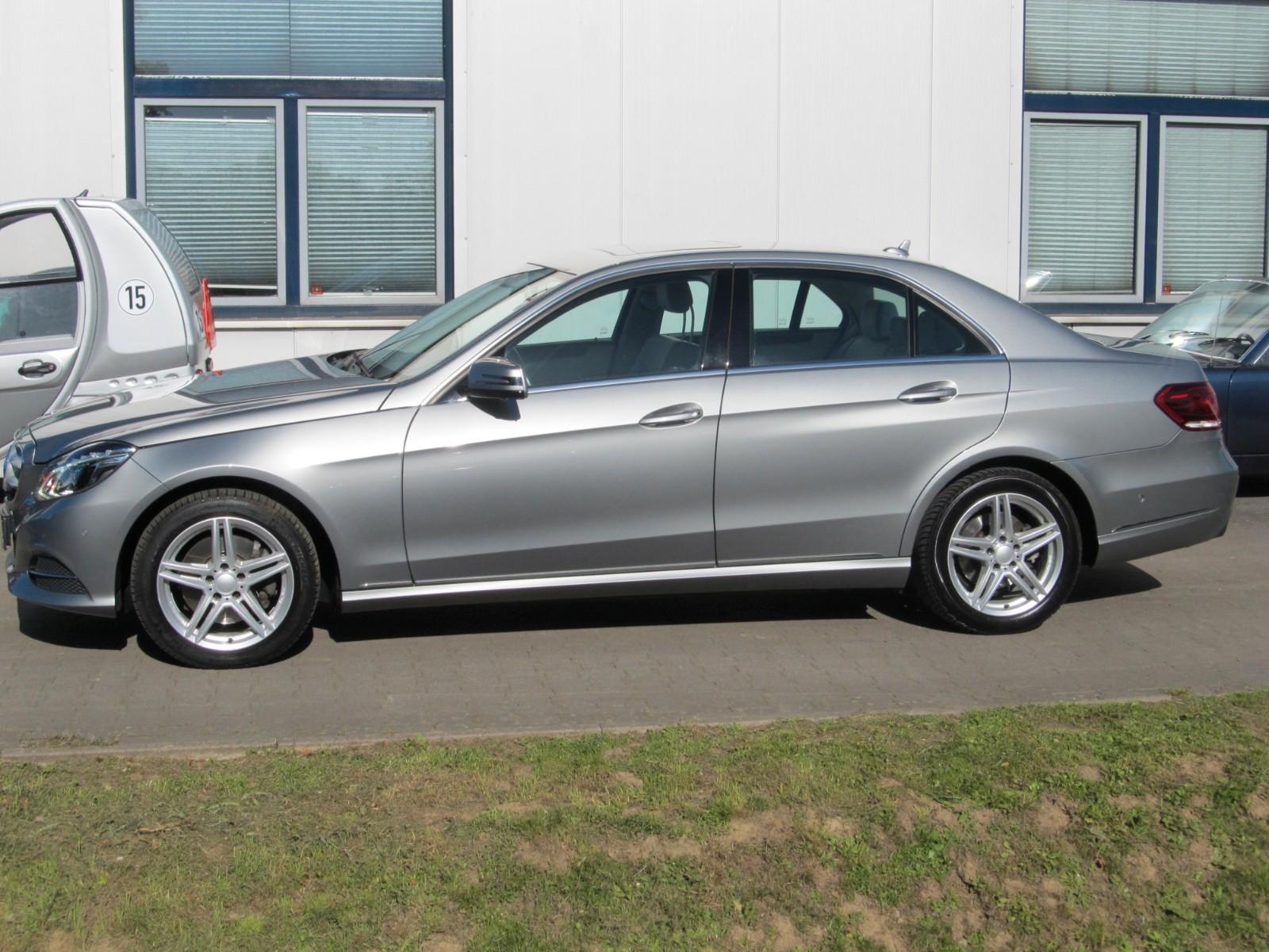 Mercedes-Benz E 300 E Limousine E 300 BlueTec-1.Hd-Leder-Navi