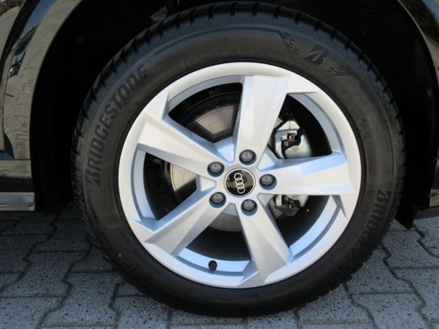 Q2 35 TFSI S-tronic S line MATRIX/INTERIEUR+KOMF