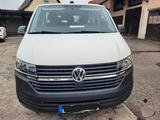 Volkswagen T6.1 Transporter Kombi 9-Sitzer - Volkswagen T5 Transporter: Von Privat