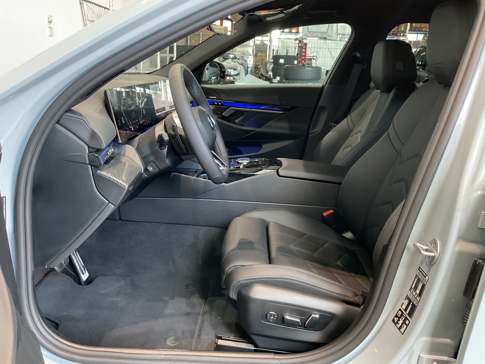 Fahrzeugeinzelansicht 11 Fahrzeugabbildung BMW 520d |HK HiFi |M-Sportfahrwerk |AHK