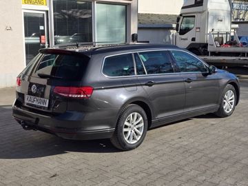 Volkswagen Passat - 4