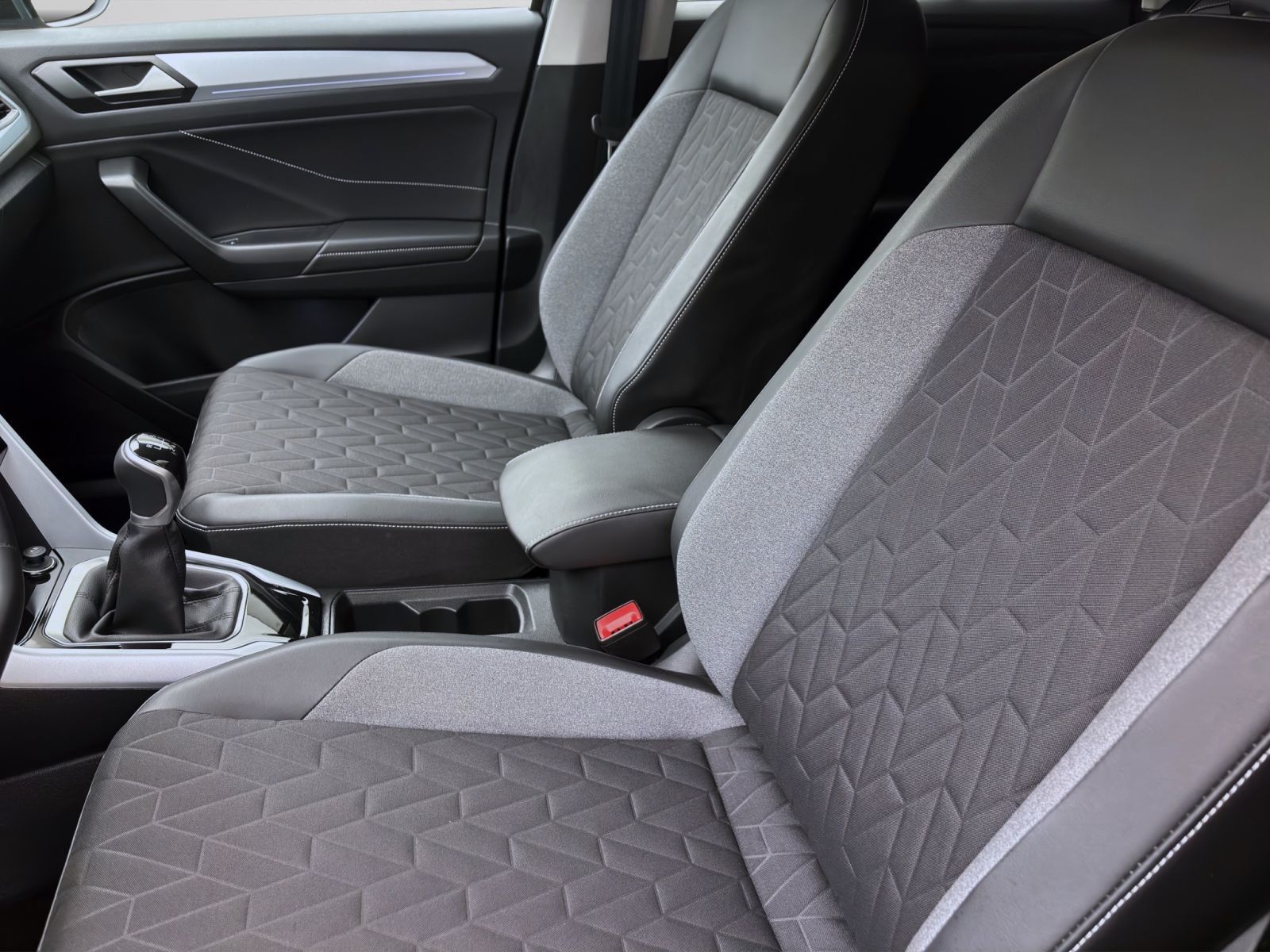 Volkswagen T-Roc - Bild 9