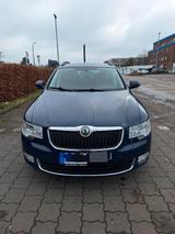 Skoda Superb 2.0 TSI DSG Elegance Combi Elegance - Skoda Superb aus 2011: Kombi
