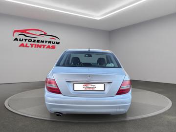 صورة 6 لـ 2012 Mercedes-BENZ C 220