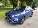 Hyundai Tucson 2WD*Nav*Kam*Pano*Autom*LED*AHK* - Hyundai TUCSON Gebrauchtwagen in München
