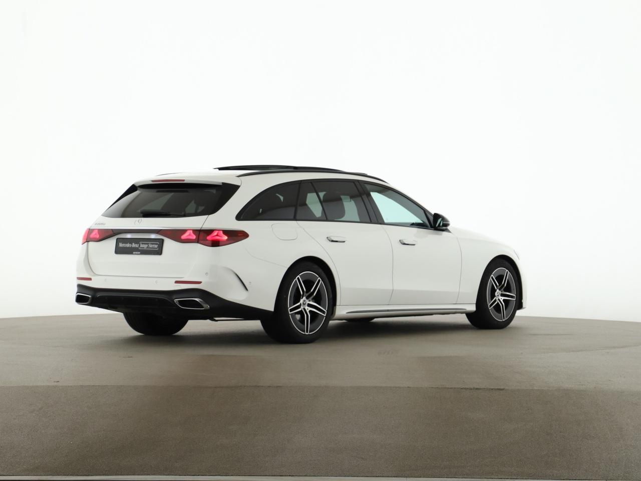 Mercedes-Benz E 220 d T AMG Digital Light Night Burmester MBUX