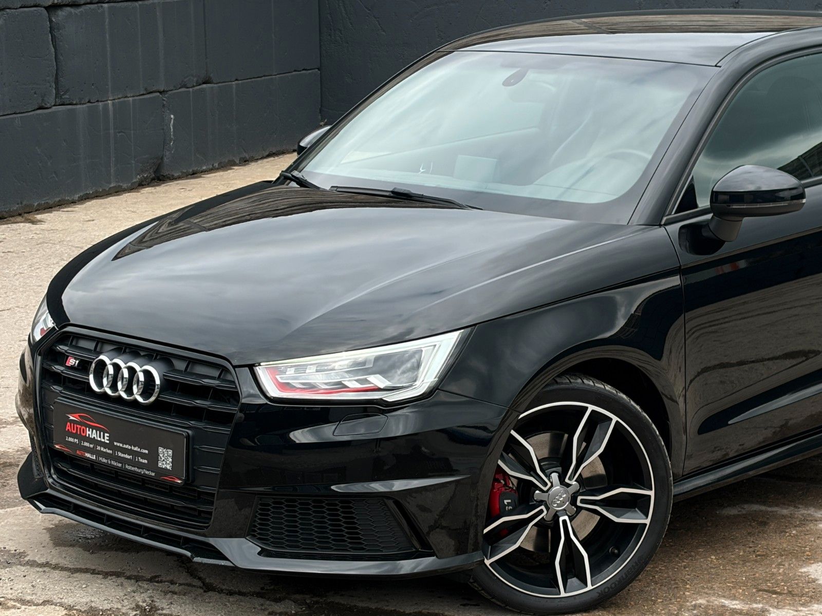Fahrzeugabbildung Audi S1 2.0 TFSI quattro SHZ PDC Navi Leder Ambiente
