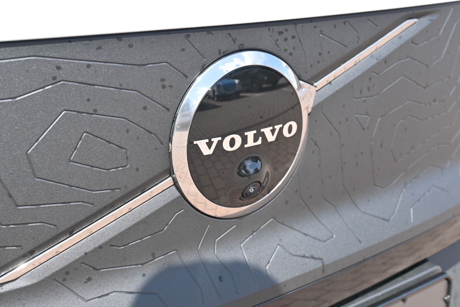 Fahrzeugabbildung Volvo EX30 CC Twin Motor Performance AWD Ultra*ACC