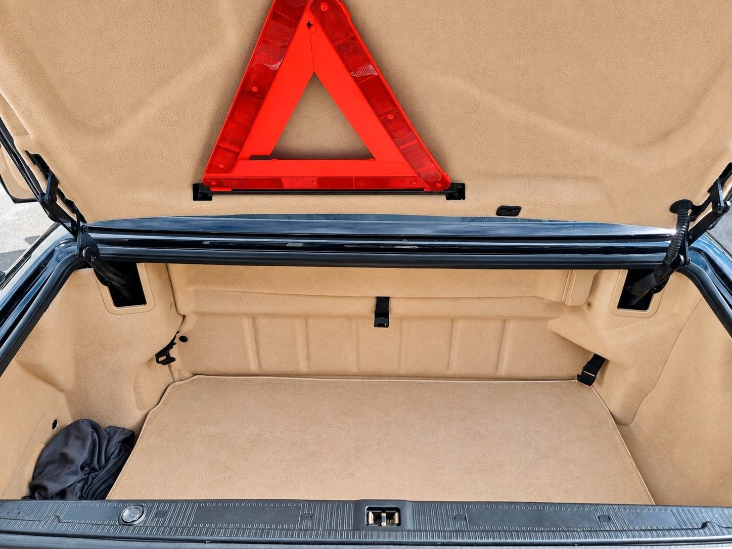 Fahrzeugabbildung Mercedes-Benz SL 280/BRD/Erstlack+Historie/Panorama/1A Sammler
