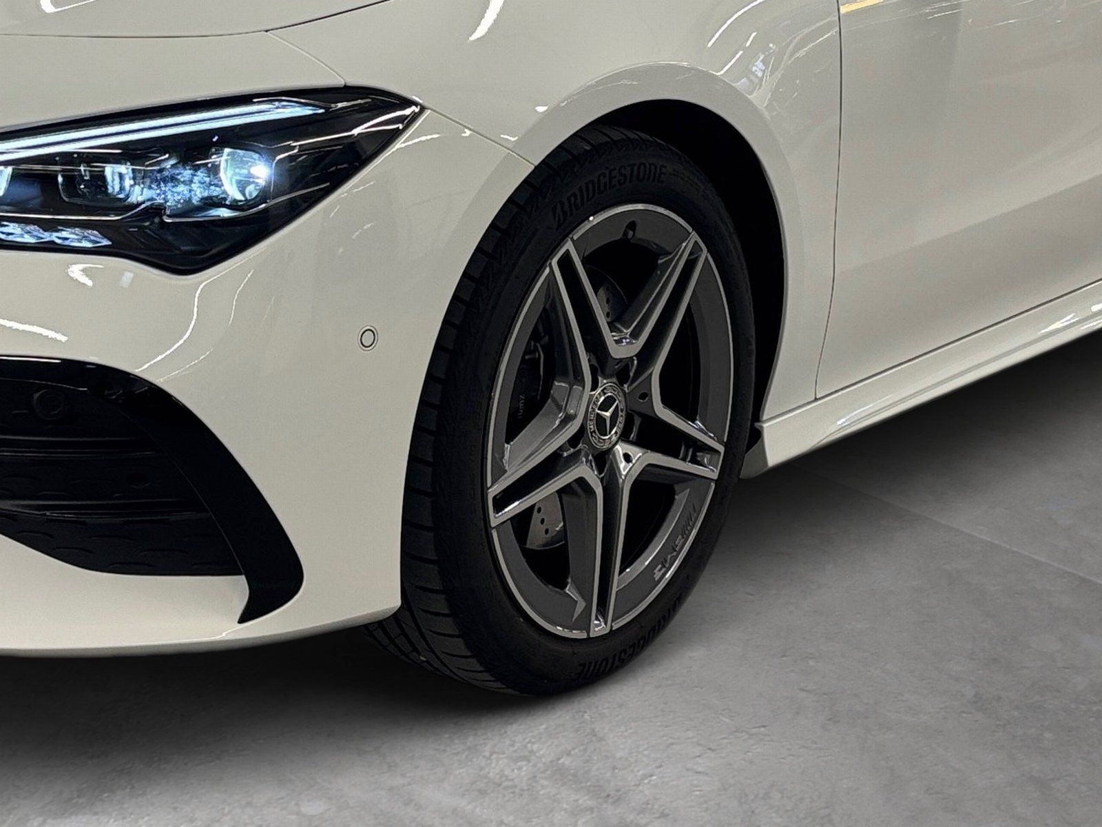 Fahrzeugabbildung Mercedes-Benz CLA 200 AMG Prem*Pano*Distro*MBeam*Totwi*CarPla*