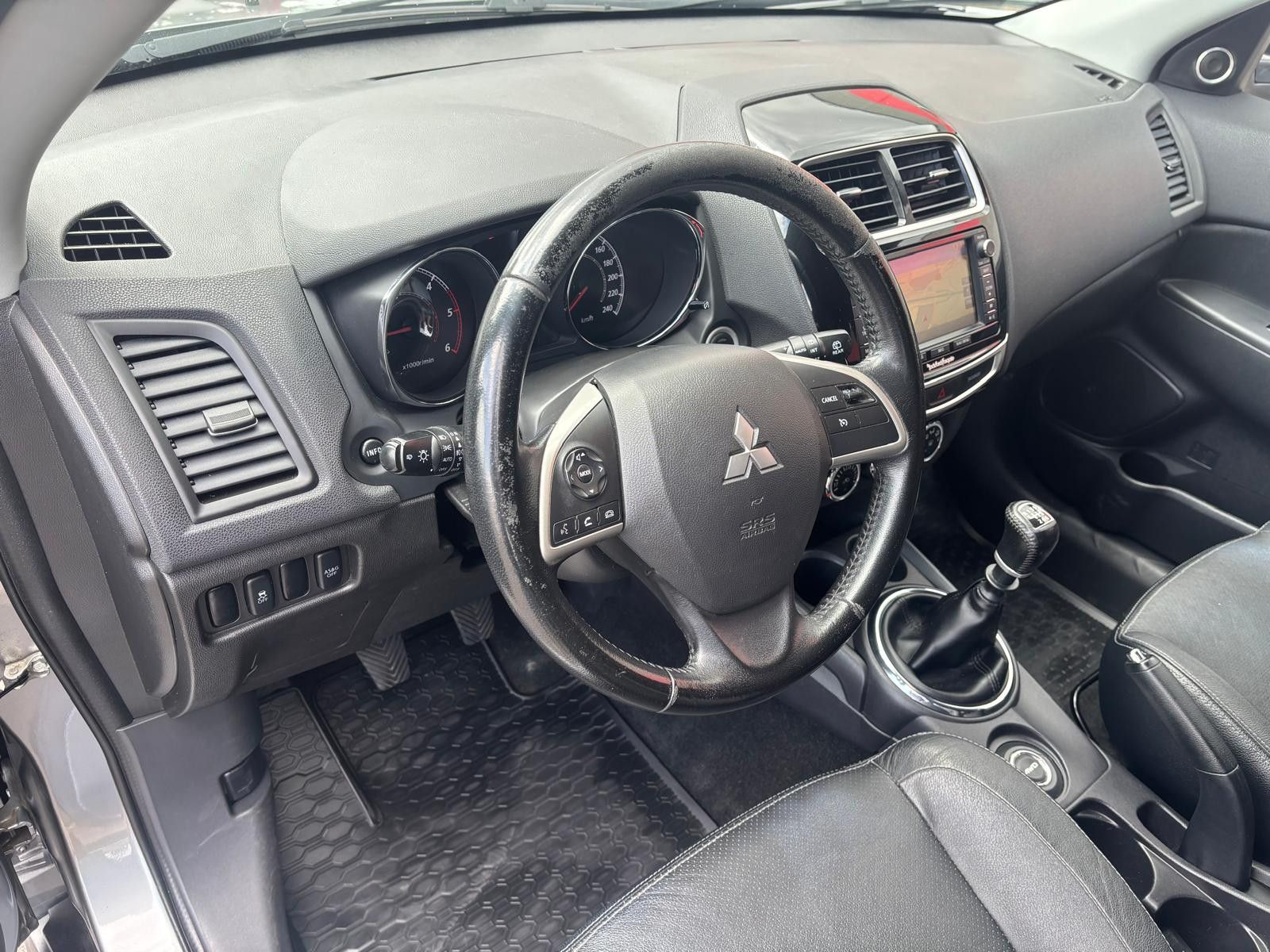 Fahrzeugabbildung Mitsubishi ASX Top 4WD-XENON-AHK-PANO-SHZ-KAMERA-TEMP-KLIMA
