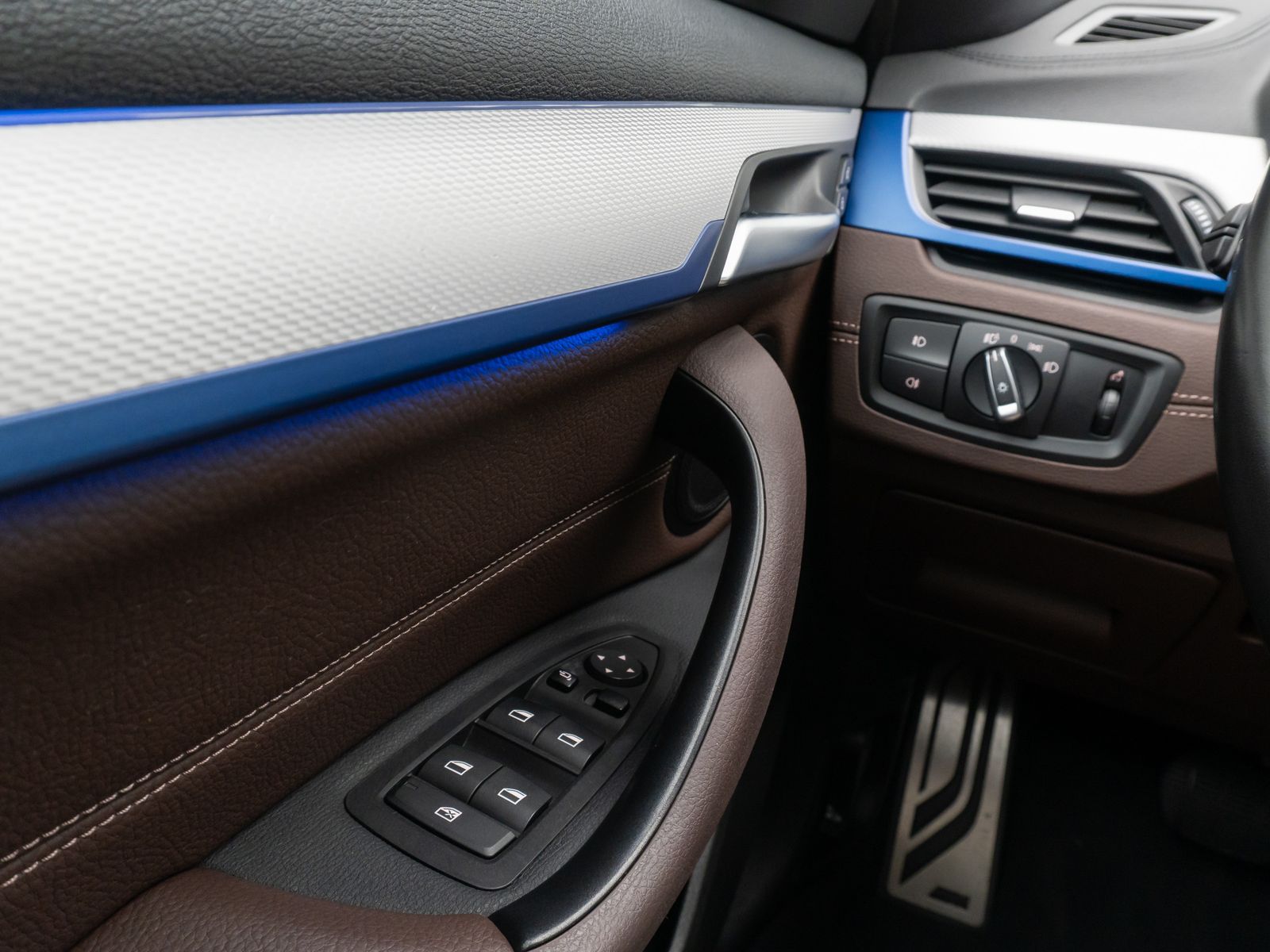 Fahrzeugabbildung BMW X1 xD20d M Sport Parkassist Lenkrhz HUD DAB HiFi