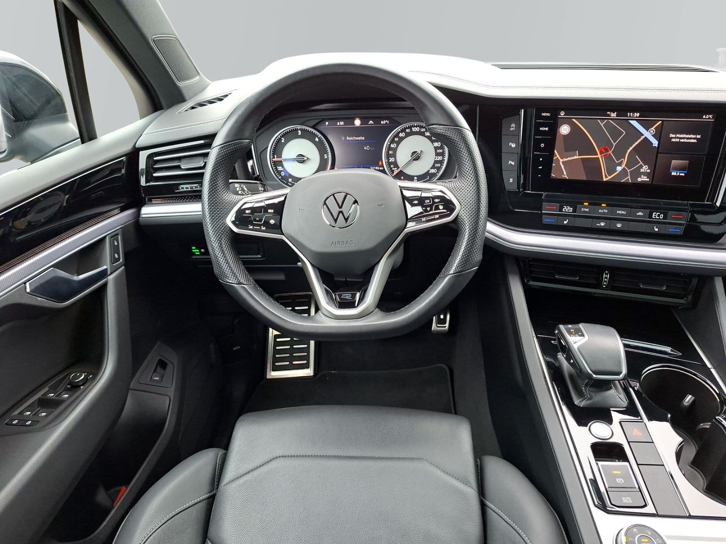 Touareg 3.0 TDI V6 4M R-Line *PANO*STHZ*HUD*