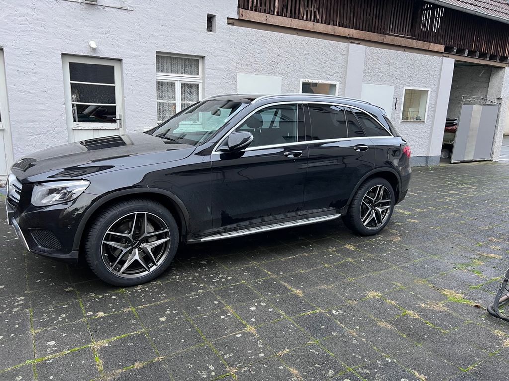 Image of Mercedes-Benz GLC 250