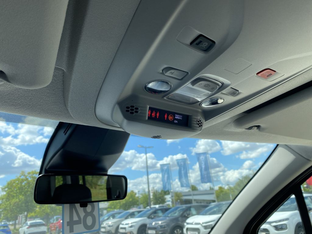 Fahrzeugabbildung Citroën Berlingo M Benzin 110 PLUS *Sitzh.*Cam*Klimaau.*