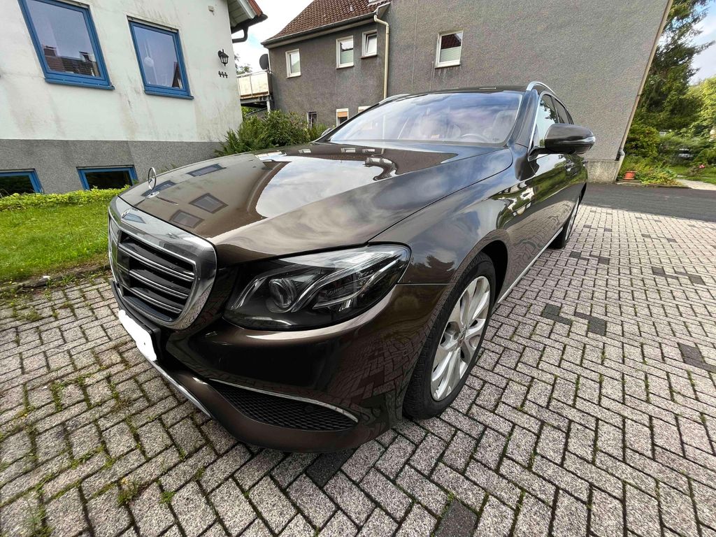 Image of Mercedes-Benz E 350