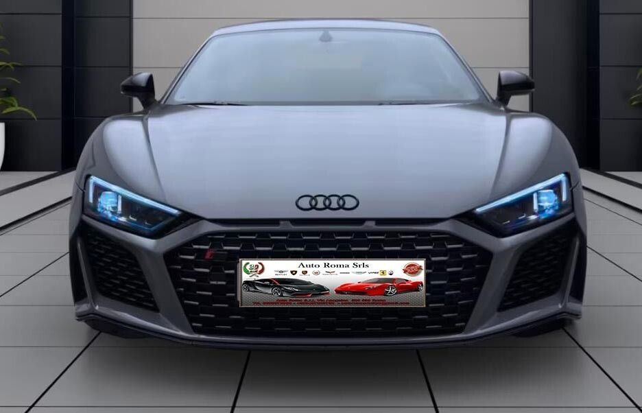 Audi R8 Coupé V10 prestazioni RWD 419 (570) kW (