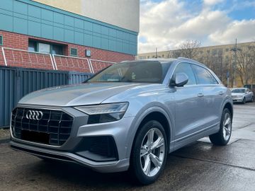 Audi Q8 - 2