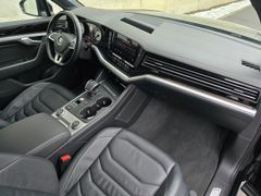 VW Touareg 4Motion R-line Black Edition 286PS