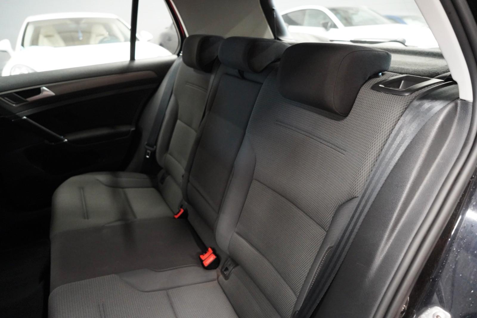 Volkswagen Golf 7 1.4 TSI Lim. Comfortline  6Gang*Klima*